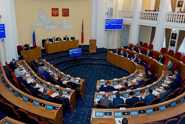Парламент Оренбуржья собрался на первое заседание